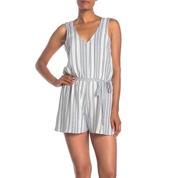 NEW Vanity Room Sleeveless V-neck Romper sz XL - Picture 1 of 7